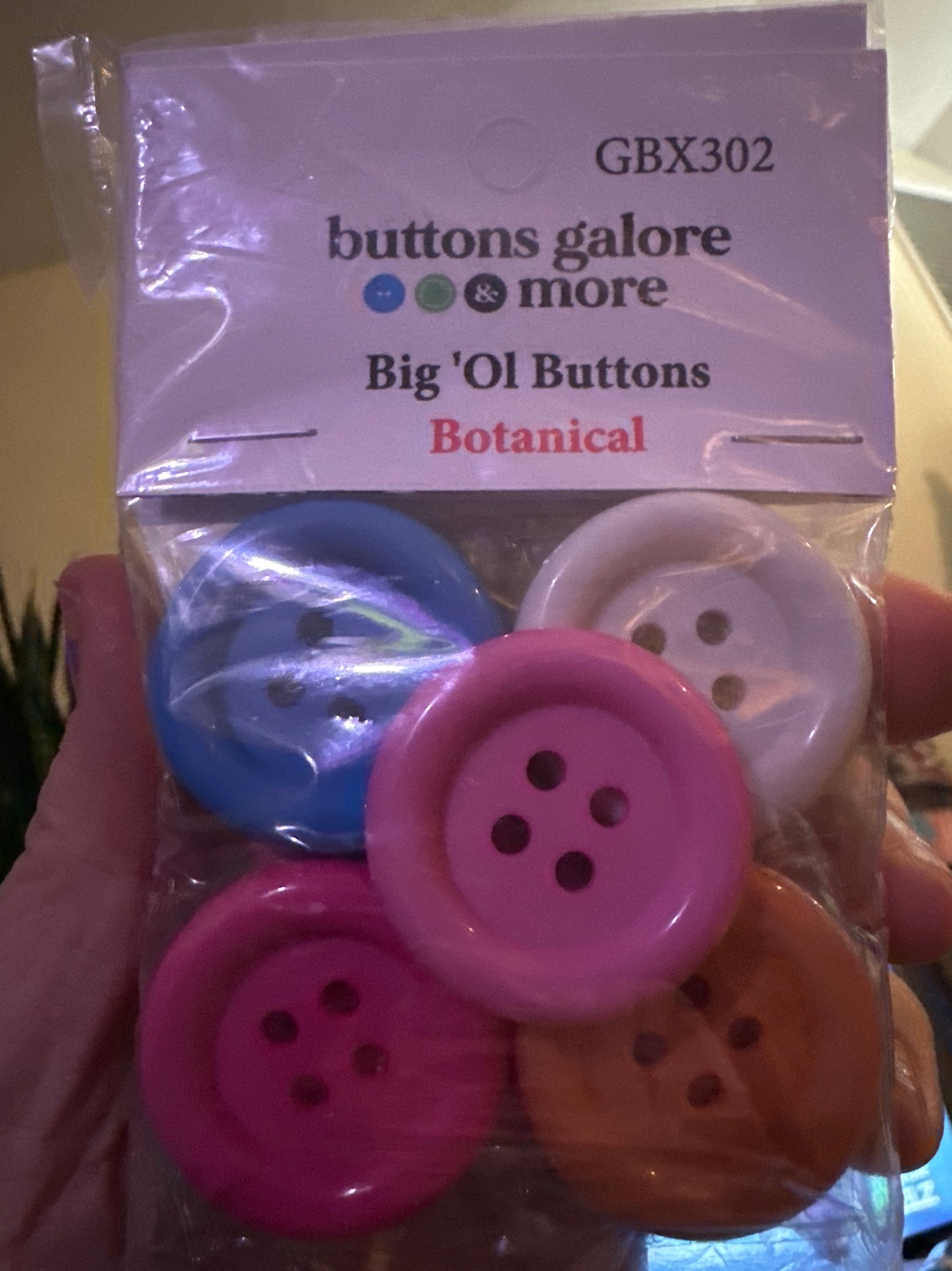 Grannys Button Box Buttons Chunky Botanical 1-5 |8in
# GBX302